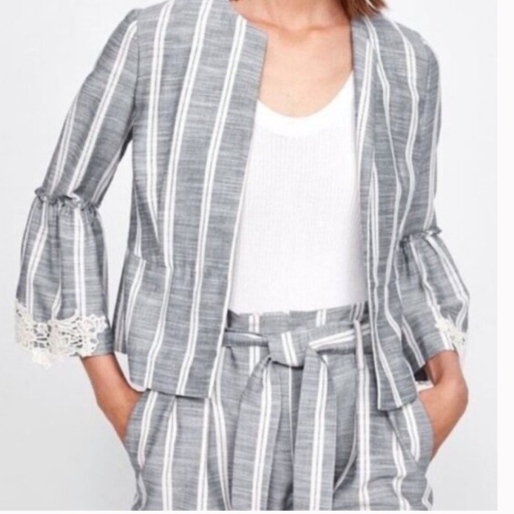 Zara Women's blue Striped Blazer